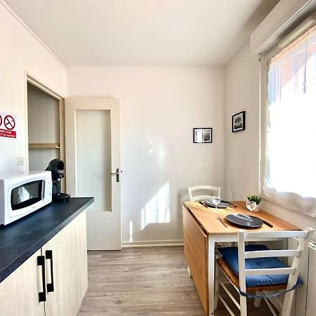 אוקזר T2 Cosy Proche Hopital + Parking Gratuit Sur Place מראה חיצוני תמונה