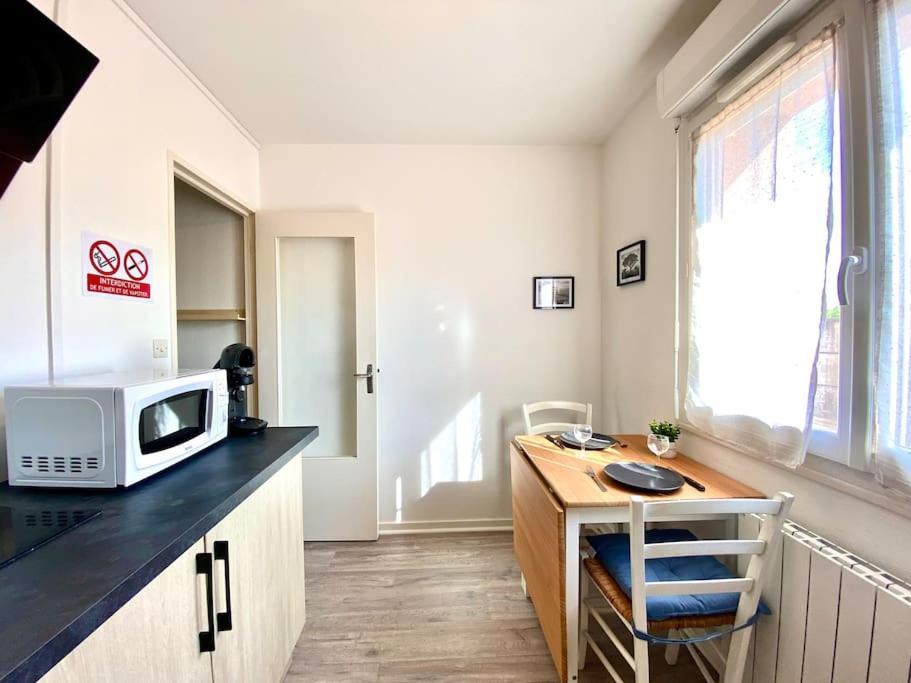 אוקזר T2 Cosy Proche Hopital + Parking Gratuit Sur Place מראה חיצוני תמונה