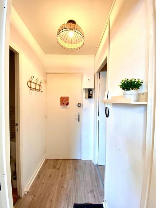 אוקזר T2 Cosy Proche Hopital + Parking Gratuit Sur Place מראה חיצוני תמונה