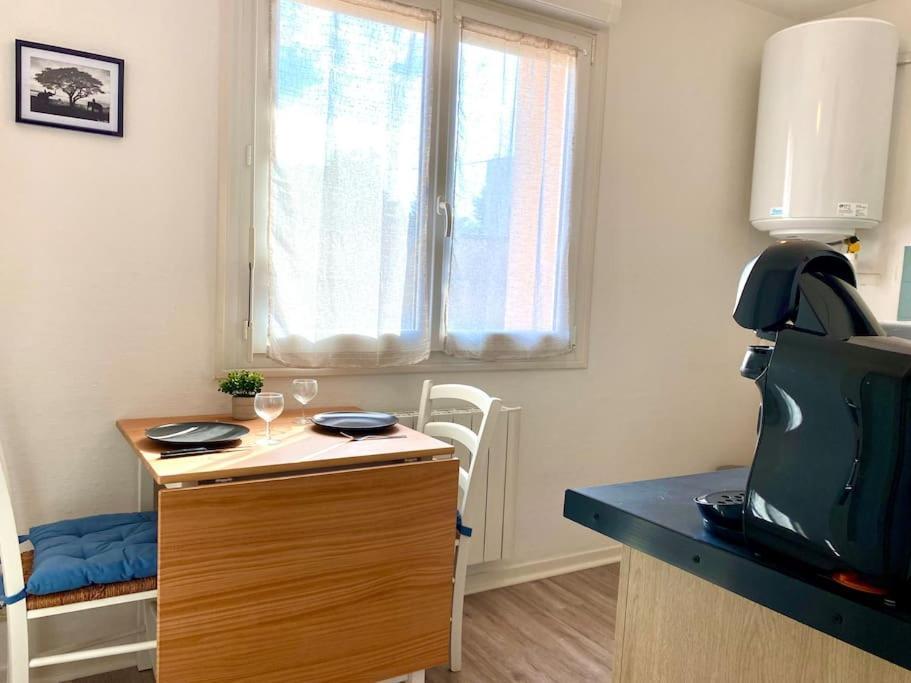 אוקזר T2 Cosy Proche Hopital + Parking Gratuit Sur Place מראה חיצוני תמונה
